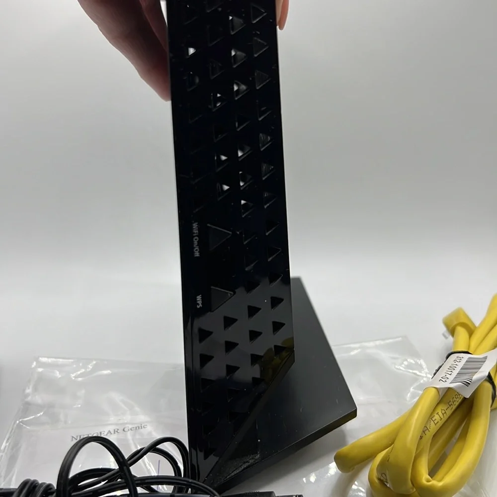 Netgear Smart Wifi Router R6250 - Picture 3 of 4